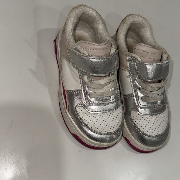WHITE PINK METALLIC ZARA SNEAKERS FOR KIDS SIZE 23 WARM ON THE INSIDE - Picture 2 of 5